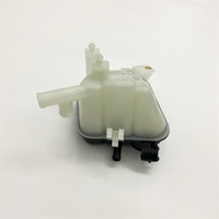 Stzt 1665000049 Accessoires automobiles Réservoir d'expansion Liquide de refroidissement Réservoir d'expansion 1665000049 pour Mercedes Benz X164 C929 W166