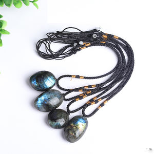 Kalung Liontin Labradorit Alami Grosir - Kristal Moonstone Mentah dengan Tali Rajut Tangan Stok Tersedia - Product Image 2