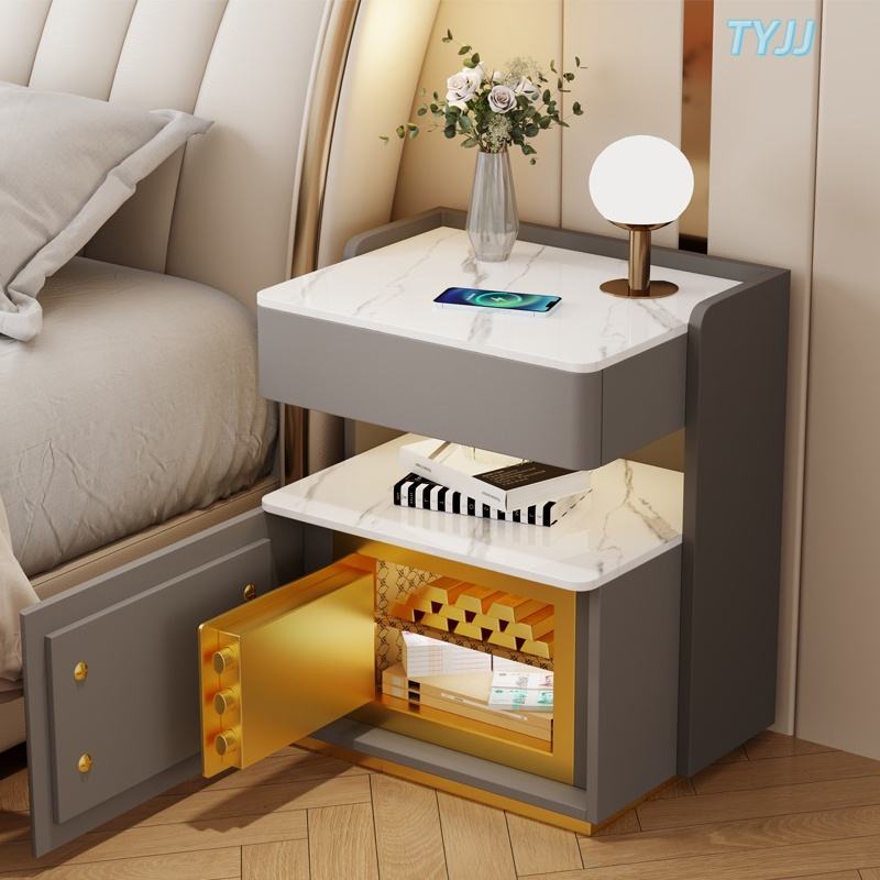 สีเทาเข้ม