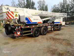 Used China Zoomlion 25 Ton Rough Terrain <b>Crane</b> with Hangfa <b>Engine</b> 35m Max Lifting Height - Product Image 4