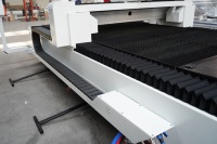Machine de découpe laser à fibre SIGN-3015 3000*1500mm 3000W pour la découpe de tôles en acier au carbone, acier inoxydable, aluminium et autres matériaux métalliques