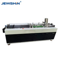 Machine d'étiquetage automatique personnalisée avec système d'alimentation par friction pour cartes, sacs, pochettes et produits plats