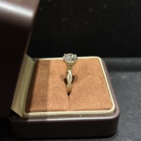 Bague de fiançailles personnalisée en or 14K/18K avec diamant de laboratoire CVD certifié IGI 1CT 2CT 3CT 4CT 5CT D E VVS VS et pierres latérales pavées