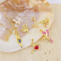 Pendentif Kadi en cuivre plaqué or 18 carats avec zircon et émail, motif colibri, pour la création de colliers tendance