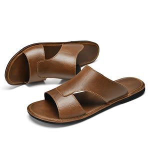 Pantoufles noires pour hommes, sandales en cuir véritable assorties à tout, chaussures de plage d'été, sandales à semelle souple, chaussures tendance pour hommes - Product Image 3