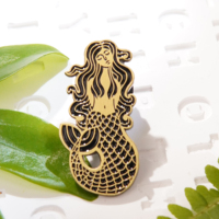 Épinglette vintage sirène en émail, badge en émail souple doré antique, broche en métal thème océan pour la décoration de vêtements et de sacs