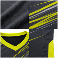 Set Jersey Sepak Bola Custom Sublimasi Seragam Sepak Bola Lengkap Bahan Bernapas Pakaian Latihan Tim Pria Pabrik OEM