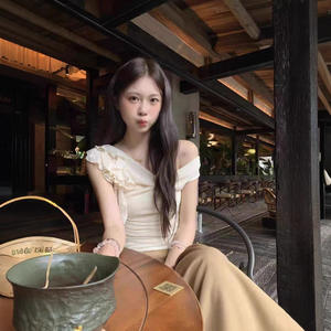 Camiseta Beige sin Mangas con Cuello con Volantes, Transpirable, de Secado Rápido, para Mujer, Verano 2025, Color Sólido, Chifón, Corte Regular - Product Image 3