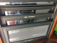 Ventana Corredera de Aluminio de Alta Gama con Rotura de Puente Térmico y Eficiencia Energética - 2 y 3 Paneles de Vidrio Templado con Argón, Aislamiento Contra Impactos de Huracanes