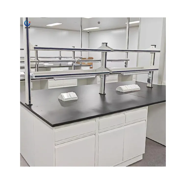 Producción de muebles de laboratorio, instalación eléctrica para bancos de trabajo para laboratorio