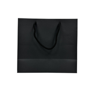 Sac d'emballage personnalisé en papier écologique avec impression offset, laminage, poignée de luxe recyclable pour les sacs de shopping pour vêtements et chaussures