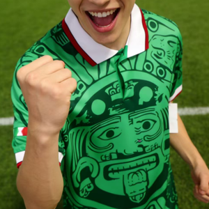 Maglia da calcio retrò Messico 2026 per partite importanti, anni 1998, 2010, 2011, 2013, 2014, con nomi VELA, <span class=keywords><strong>C</strong></span>.BLANCO, R.MARQUEZ e logo ufficiale per il Messico - Product Image 2