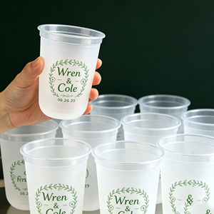 Gobelets en plastique transparents jetables personnalisés de 12 oz et 16 oz en forme de U avec fond arrondi, avec couvercles et pailles, pour café et thé, pour mariage - Product Image 1