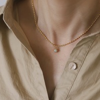 Collier à maillons de chaîne en acier inoxydable plaqué or 18 carats avec pendentif en aventurine verte pour femme