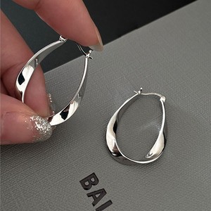 <strong>Hardware</strong> Girl Hoop <strong>Earrings</strong> Niche Design High-end Ear Buckle Plain Circle Mbius Alloy Electroplated Trendy Wedding Women - Product Image 2