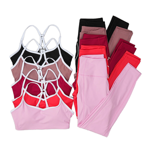 Ensemble de sport et yoga grande taille couleur unie, legging taille haute et brassière de sport dos croisé, sans couture, léger et recyclable - Product Image 1