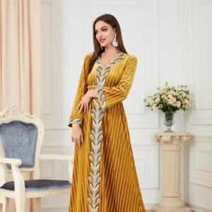 Elegantes Abayas Largas Hasta el Suelo para Mujeres Musulmanas con Tela de Polietersulfona Antiarrugas y Estampado Floral - Product Image 5