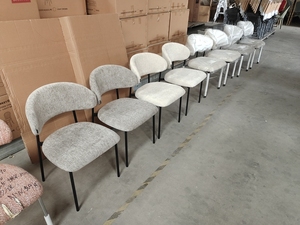 Ghế ăn sweetcrispy Bộ 4, boucle bọc ghế nhà bếp hiện đại với tựa lưng cong & chân kim loại, phòng khách - Product Image 4