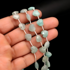 Cuentas de Aguamarina Natural AAA Talladas en Forma de Corazón de 10MM, Perforadas Lateralmente, Hilo de 8 Pulgadas para Fabricación de Joyas, Precio al por Mayor, Venta a Granel - Product Image 1