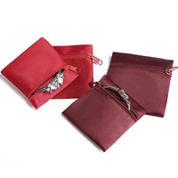 Nouvelle pochette de rangement pour bijoux en brocart rouge rectangulaire Digu avec fermeture à glissière, petite taille portable, origine Chine, personnalisable
