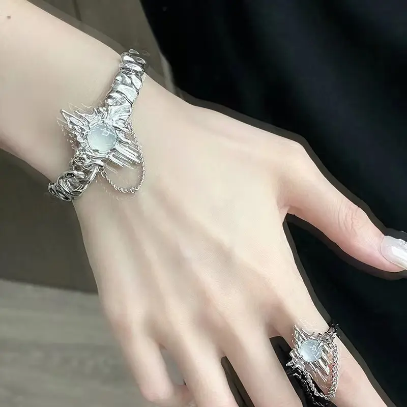 Y2K futuriste liquide métal blanc agate bracelet épicé fille sous-culture bijoux couple niche haut de gamme design tendance