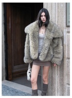 Veste en fausse fourrure moelleuse pour femmes avec col large pour l'hiver, vente en gros