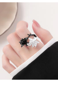 Nhẫn rối loạn lưỡng cực “Mandala đen trắng” là một chiếc nhẫn đa năng và cao cấp theo phong cách tối giản kiểu Pháp - Product Image 5