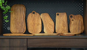 Cadeau de cuisine unique naturel maison planche à découper en bois d'olivier <span class=keywords><strong>italien</strong></span> charcuterie <span class=keywords><strong>fromage</strong></span> <span class=keywords><strong>plateau</strong></span> de service planche pour pendaison de crémaillère - Product Image 3