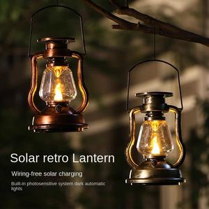 Lampe de camping solaire à LED rétro en fer imperméable IP65, à flamme de kérosène, rechargeable par courant continu, avec télécommande, pour jardin, tente, cour - Product Image 2