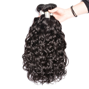 Le cuticole hanno allineato i <span class=keywords><strong>capelli</strong></span> <span class=keywords><strong>ondulati</strong></span> bagnati e <span class=keywords><strong>ondulati</strong></span> dei <span class=keywords><strong>capelli</strong></span> umani grezzi non trattati dei pacchi dei <span class=keywords><strong>capelli</strong></span> di wave dell'acqua 100 - Product Image 4