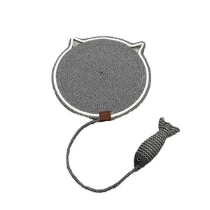 Alfombrilla para rascar gatos 2 en 1, cuerda de algodón tejida, almohadilla de juego para mascotas, pez de hierba gatera de felpa a rayas para gatos de interior, perros, función interactiva - Product Image 1