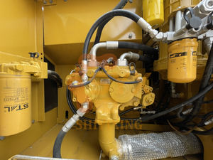 Excavadora de Orugas Usada Caterpillar 320DGC de Rendimiento Confiable, 20 Toneladas, Capacidad de Cucharón de 0.9m para Movimiento de Tierras y Construcción - Product Image 3