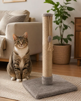 Tiang Garukan Kucing dari Tali Sisal dengan Mainan Gantung