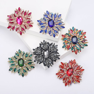 Broches rétro de luxe, grandes broches en cristal et strass, accessoires pour femmes pour vêtements - Product Image 1