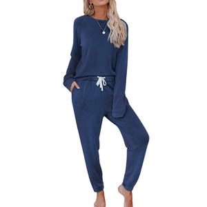 Conjunto de Salón Personalizado para Mujer con Sensación de Algodón, Top de Manga Larga con Cuello Redondo y Pantalones Jogger, Atuendo Casual para el Hogar - Product Image 2