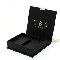 Boîte à bijoux élégante personnalisée en carton noir en forme de livre, avec estampage à chaud, emballage cadeau en papier, boîte avec logo et poignée en ruban
