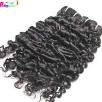 Fabricant de tissages capillaires naturels : Cheveux vierges bruts bouclés birmans, style bouclé beauté, cheveux humains vierges Remy malaisiens, fabrication à la machine
