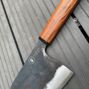 Couteaux japonais professionnels pour chefs, fabriqués par des artisans avec une netteté exceptionnelle - COUTEAUX NAKIRI HAUTS - Product Image 1