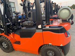 הנוכחי 2t בנזין/lpg מלגזה משאית עם המחיר הטוב ביותר - Product Image 2