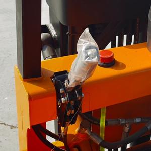 Carrello Elevatore Elettrico a Batteria 1.5, 2, 2.5, 3 Tonnellate con Batteria al Piombo-Acido, Altezza di Sollevamento 3m, 4m, 5m - Fornitore Diretto di Fabbrica - Product Image 3