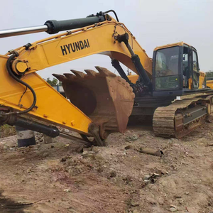 Sistema Hidráulico Potente, Excavadora de Cadenas Hyundai 520LVS de 50 Toneladas de Segunda Mano con Cucharón de 3m de Capacidad, Motor y Caja de Cambios - Product Image 2