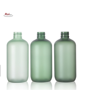 Venta al por mayor de fábrica: Botella Boston redonda mate de 500ml, material PET 24/410, vacía, para envases de cosméticos y cuidado facial. - Product Image 5