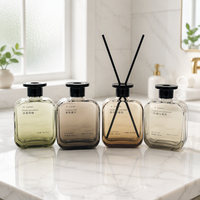 Bouteille vide en gros pour diffuseur à bâtonnets 50ml 100ml 150ml 250ml avec bouchon en caoutchouc anti-fuite et logo personnalisé