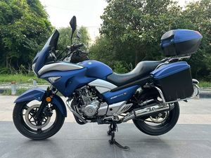 <span class=keywords><strong>Moto</strong></span> Usata Suzuki GW250S <span class=keywords><strong>Inazuma</strong></span> S 250cc Bicilindrica Raffreddata ad Acqua Semi-Carenata da Turismo - Product Image 1