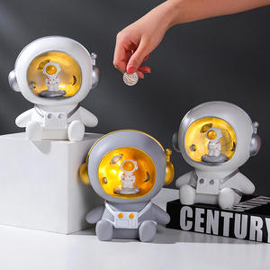 Caja de Ahorros con Forma de Astronauta, Decoración Creativa para el Hogar, Regalo de Resina, Caja de Ahorros de Monedas y Billetes con Diseño de Astronauta de Dibujos Animados - Product Image 2