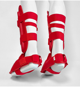 Taekwondo karaté <span class=keywords><strong>boxe</strong></span> jambe main pied protecteur ensemble gants <span class=keywords><strong>de</strong></span> <span class=keywords><strong>boxe</strong></span> équipement <span class=keywords><strong>de</strong></span> sparring protège-<span class=keywords><strong>tibia</strong></span> sport MMA enfants adultes équipement - Product Image 4
