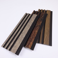 Panneau mural cannelé PS, panneau mural décoratif moderne à grain de bois pour l'intérieur