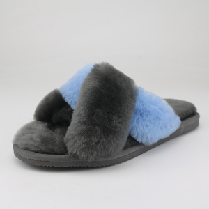 Penjualan Panas Sandal Silang Indoor dan Outdoor dengan Bulu Halus Grosir Pabrik Sandal Warna-Warni Custom Sandal Silang Terbuka - Product Image 2