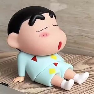 Figura de Crayon Shinchan, soporte de escritorio, soporte multifuncional para coche, organizador de almacenamiento de color azul y rojo para artículos diversos - Product Image 1