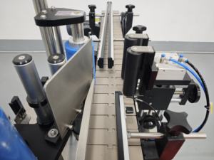 Machine d'étiquetage automatique pour bouteilles rondes en plastique, bouteilles de vin, canettes de bière, machine d'étiquetage d'autocollants - Product Image 6